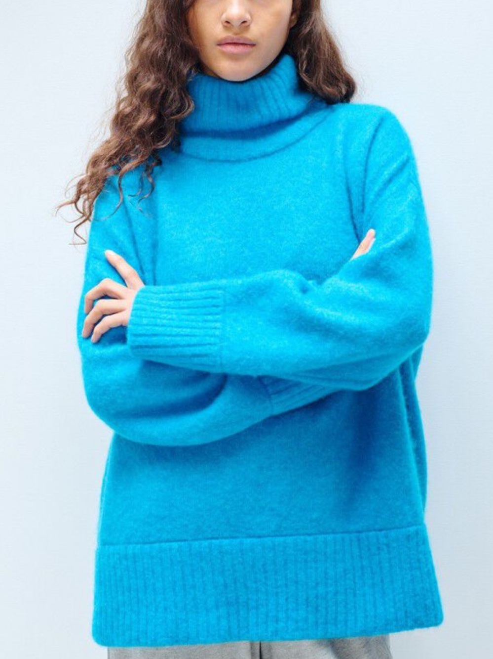 American Vintage Bright Blue Oversized Turtleneck Sweater